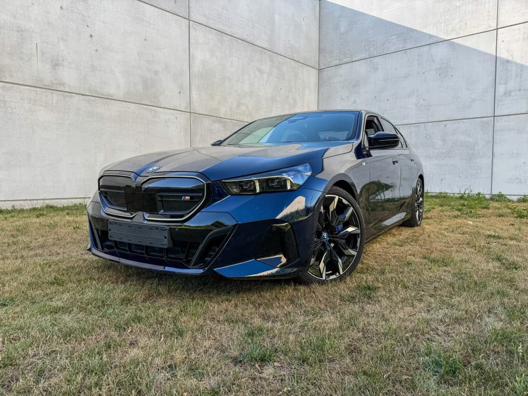 BMW i5